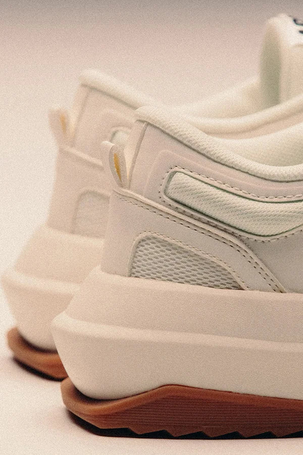 Sculpted FutureFoam® Midsole