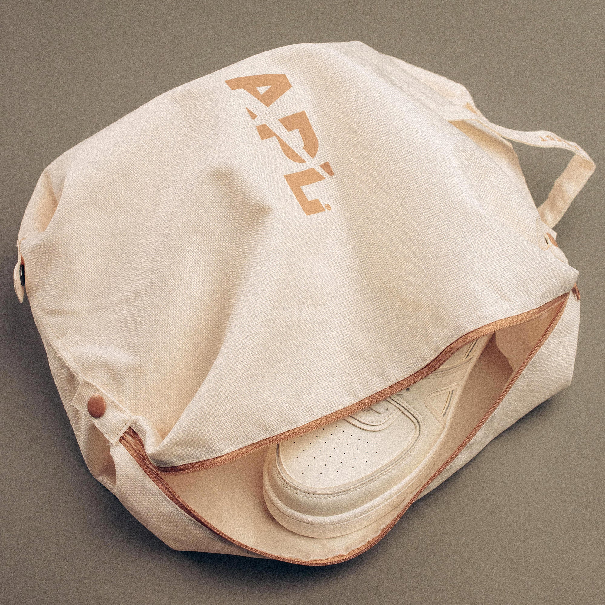Packable Shoe Bag Pristine / Tan view 3