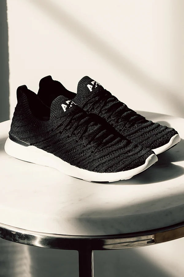 Machine‑Washable, Vegan & Feather‑Light Performance